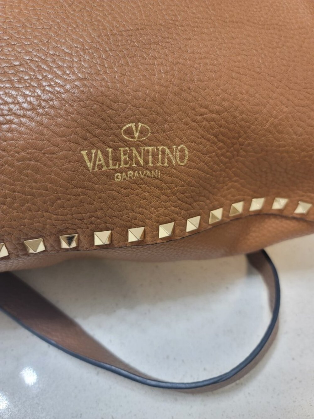 Valentino Garavani Rockstud Hobo Messenger Bag Brown Grain Leather - Picture 6 of 11
